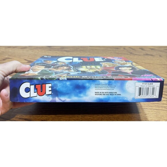 Hasbro Clue The Classic Mystery Board Game W/ Fun Activity Sheet Family Night - Picture 2 of 11